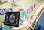 Unikátní použití karbonového implantátu v páteřní chirurgii