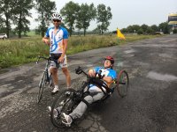 Okamžiky před střídáním, všechno je přichystáno na předání štafety na další úsek.