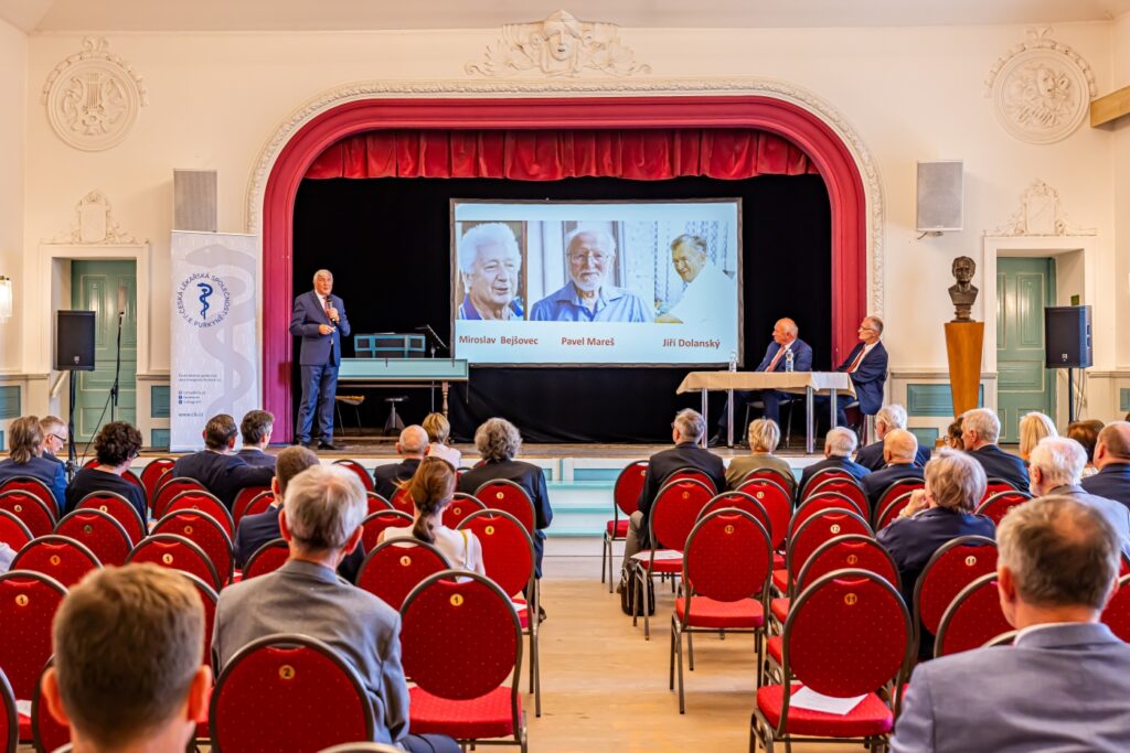 Profesor Vladimír Komárek oceněn Cenou Jana Evangelisty Purkyně