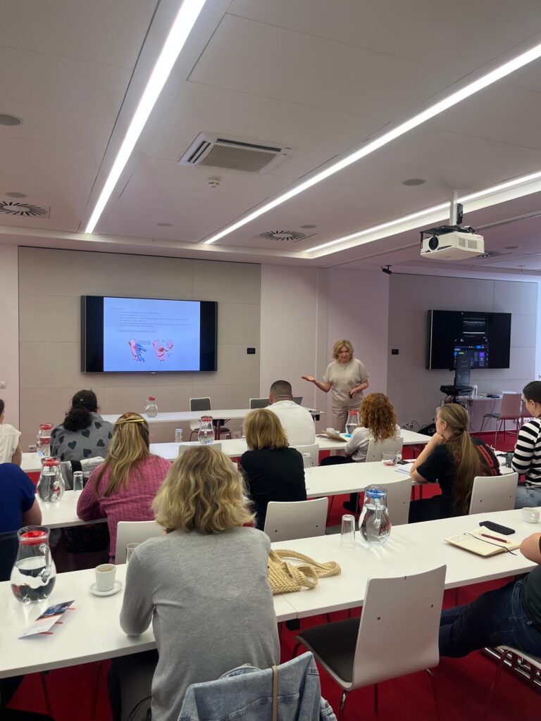 přednášky - Centrum cévních vstupů