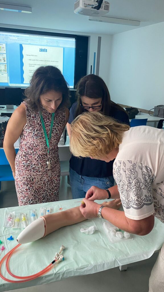 školení - Centrum cévních vstupů