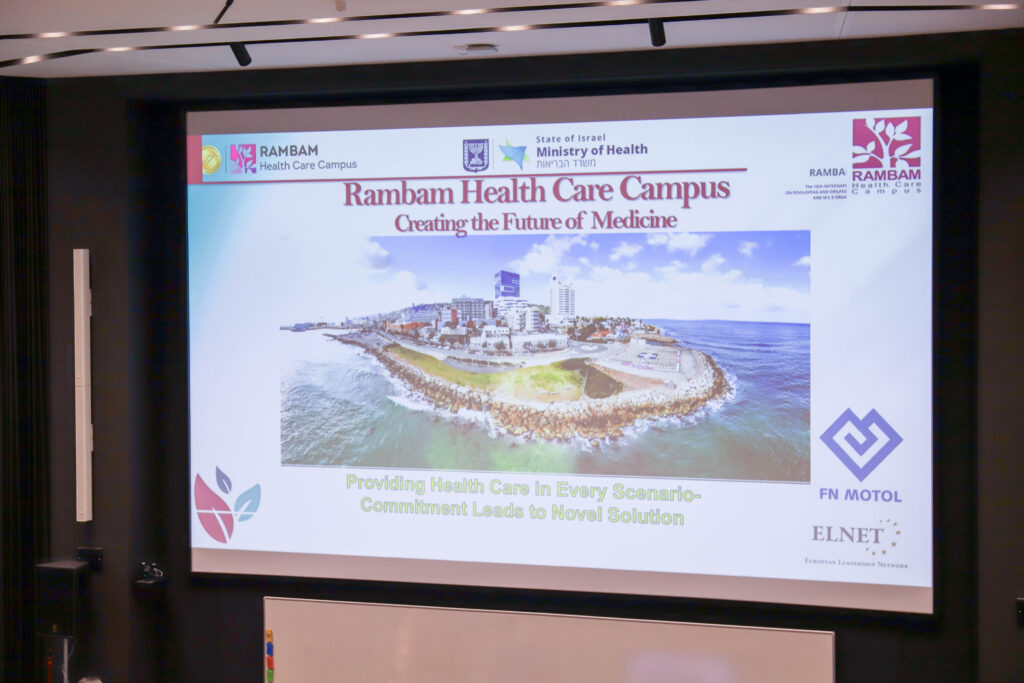 Izraelští experti sdíleli v Motole zkušenosti s řízením nemocnic a zásahy při hromadných neštěstích