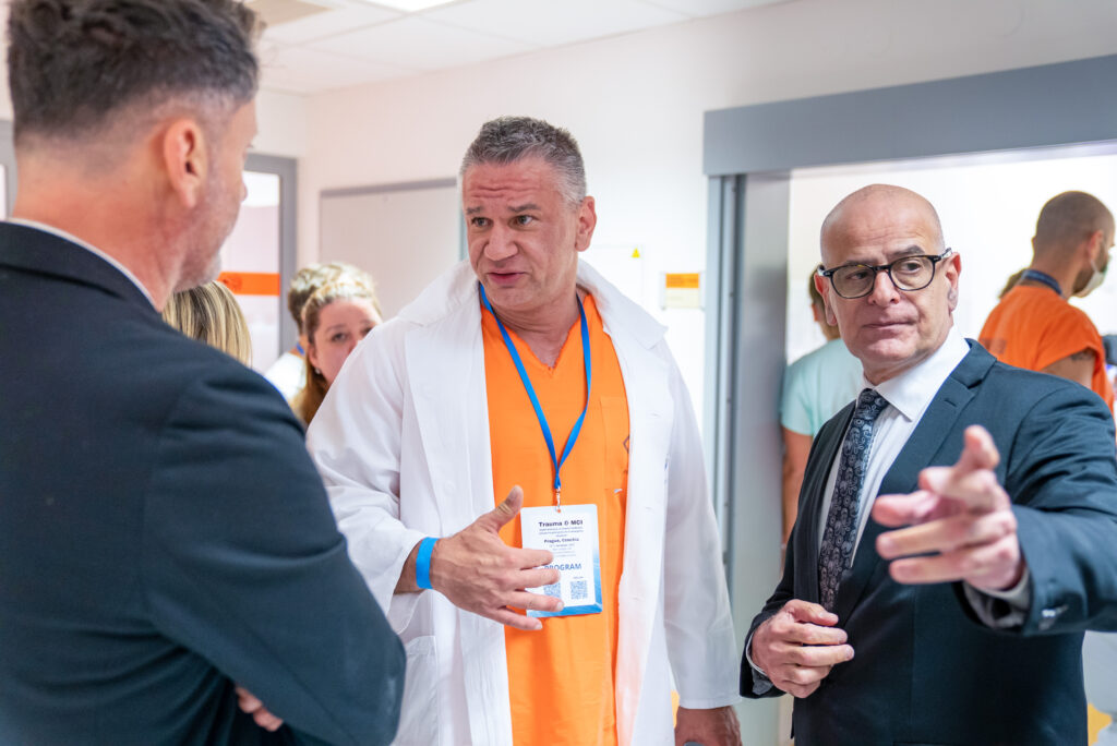 Izraelští experti sdíleli v Motole zkušenosti s řízením nemocnic a zásahy při hromadných neštěstích