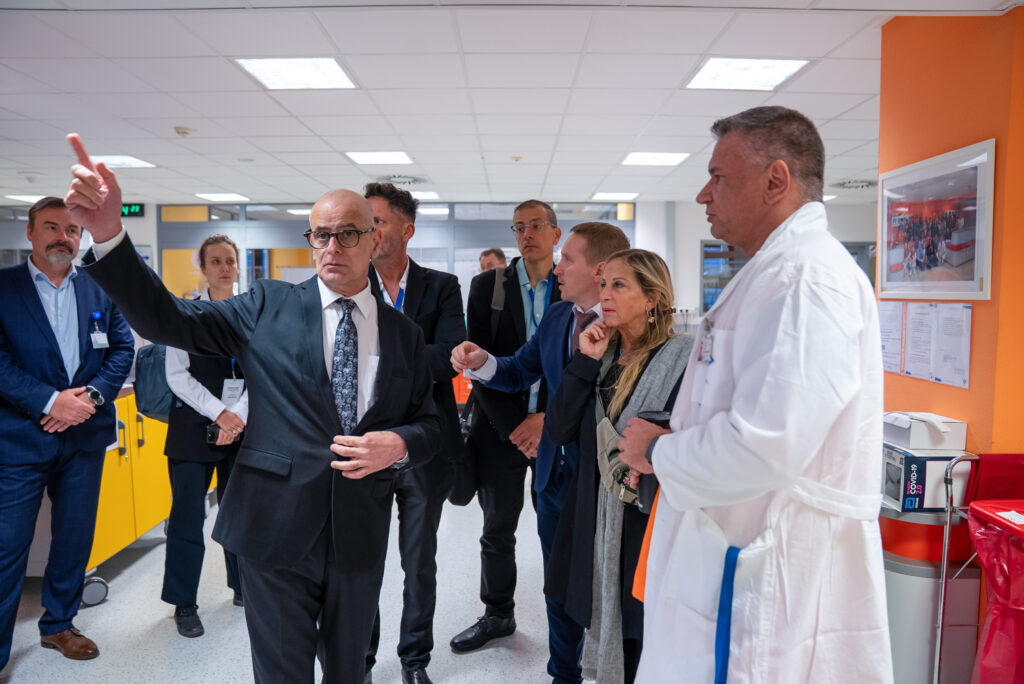 Izraelští experti sdíleli v Motole zkušenosti s řízením nemocnic a zásahy při hromadných neštěstích