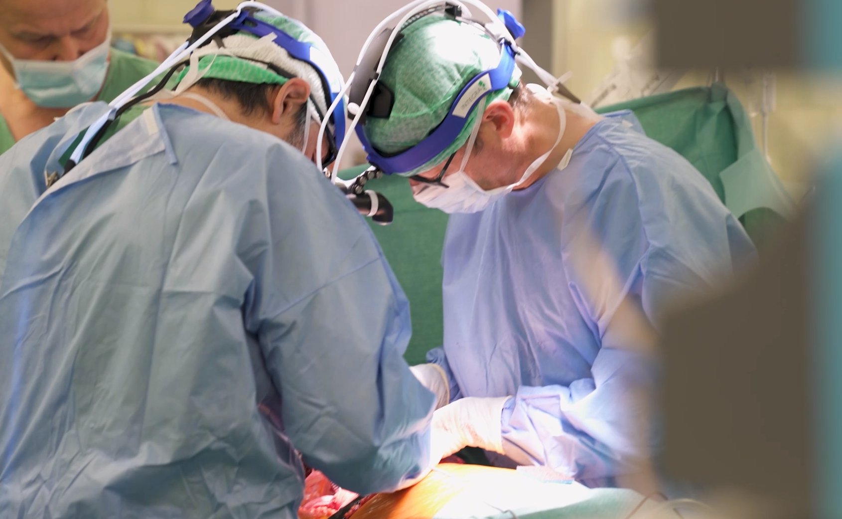 Osmistá transplantace plic v Motole