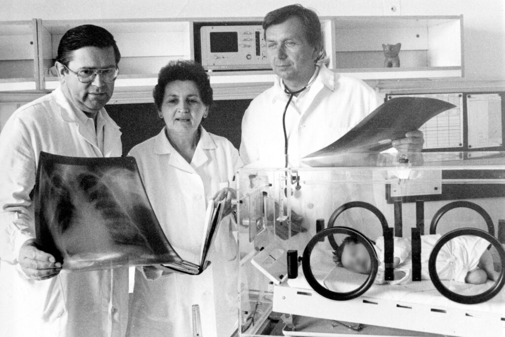 MUDr. Marie Voříšková spolu s prof. Milanem Šamánkem a prof. Bohumilem Hučínem