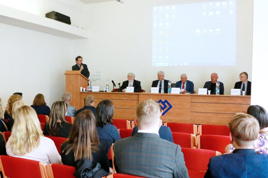 2021_50 let DPK_seminář na ředitelství FNM